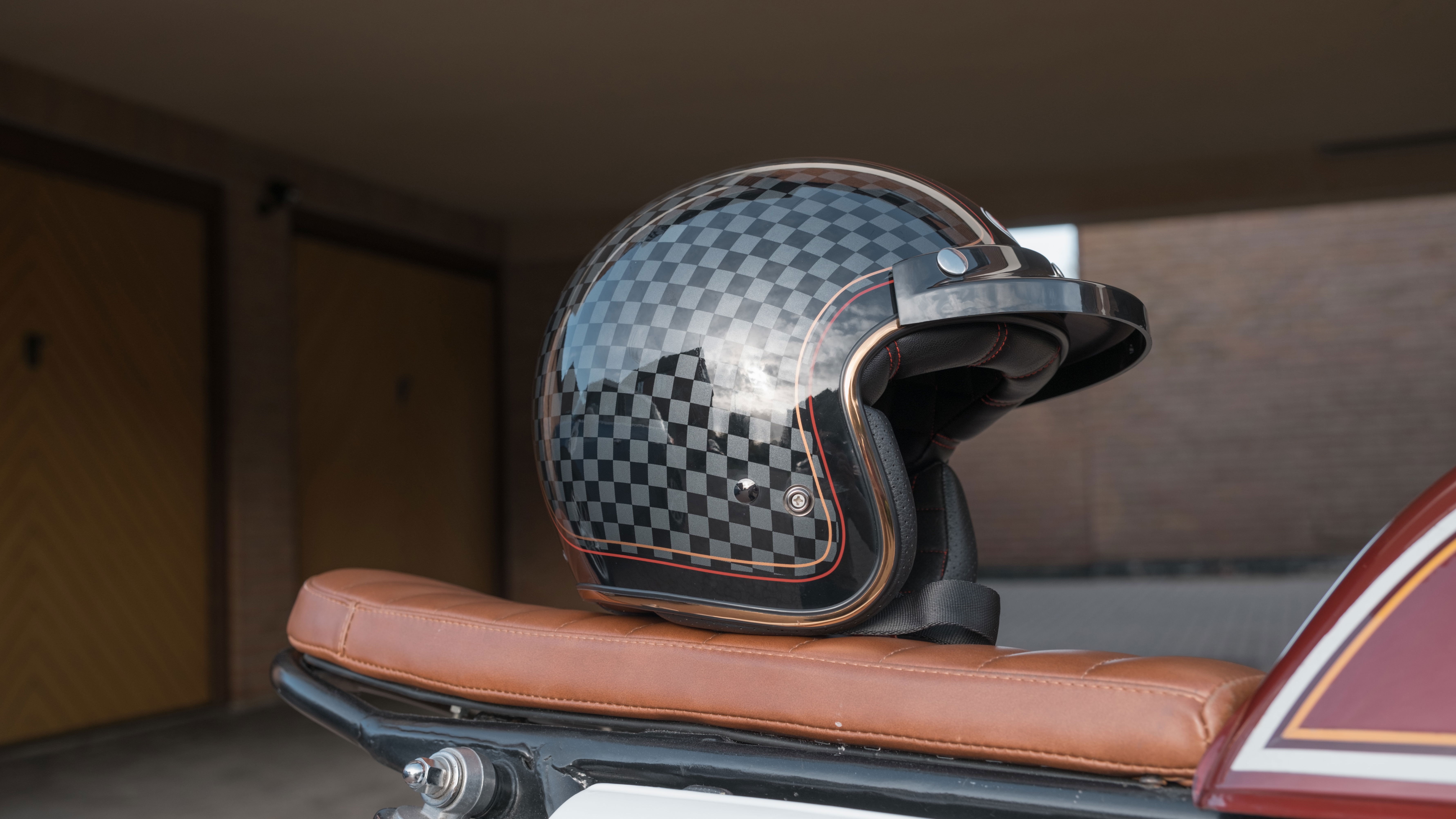 Bell Custom 500